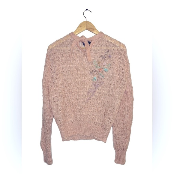 **Sales Amazing vintage handmade sweater. Pink with flowers and mini pearls.​​ - Picture 2 of 6